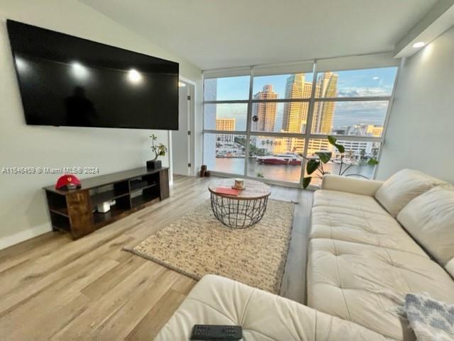 Foto principal - 600 Parkview Dr