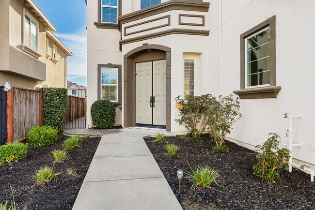 Building Photo - 7585 Mindy Mae Ln