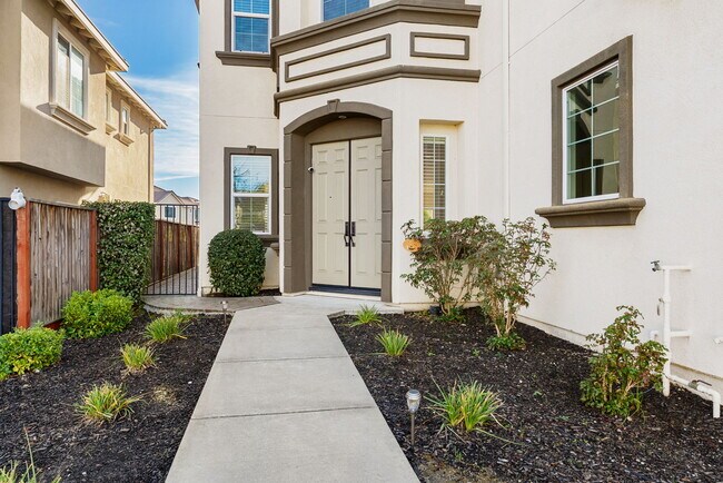 Foto del edificio - 7585 Mindy Mae Ln