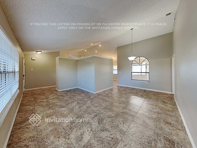 Building Photo - 785 Kara Cir