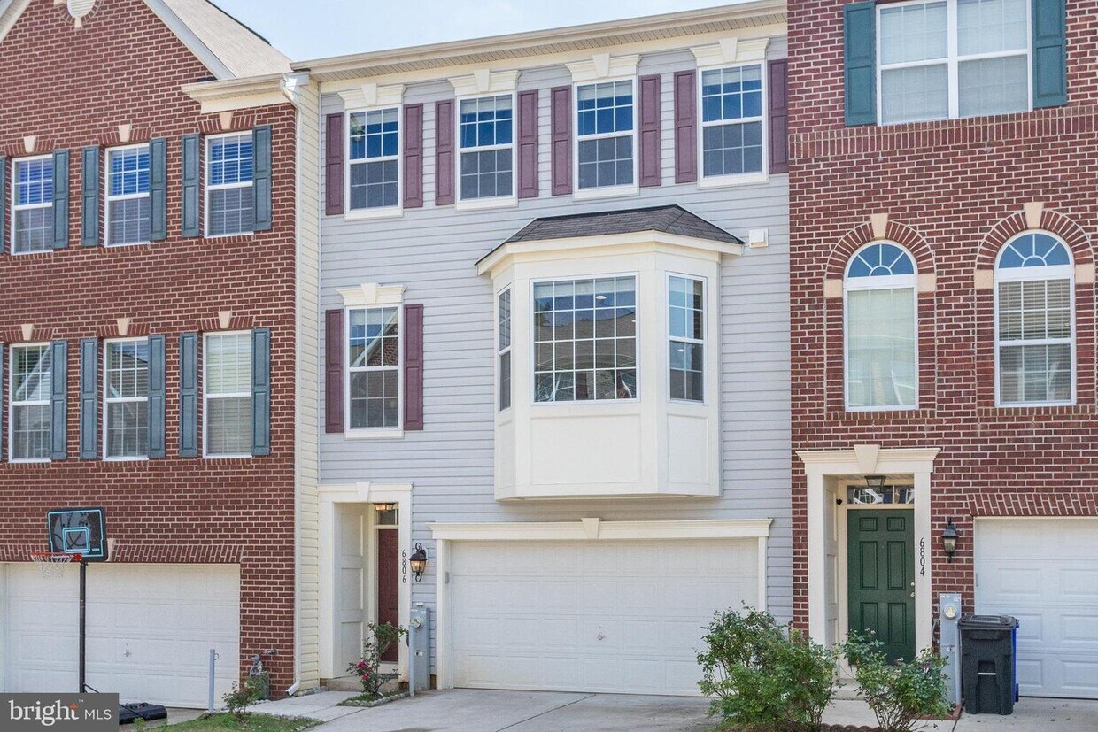 Foto principal - 6806 Flour Mill Ct