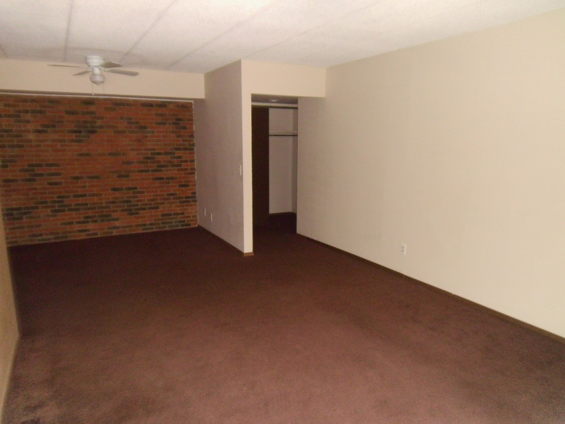 Large Living Room and Dining - Silverbirch Apartments