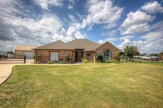 Building Photo - 262 Saddlebrook Ct