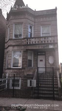 Primary Photo - 1330 S Lawndale Ave
