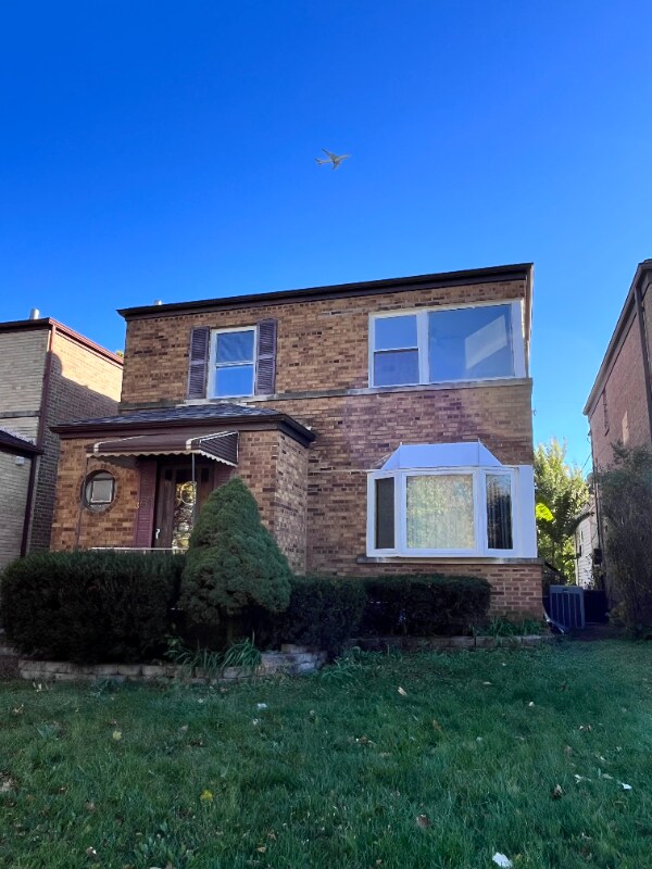 Primary Photo - 3623 W Foster Ave