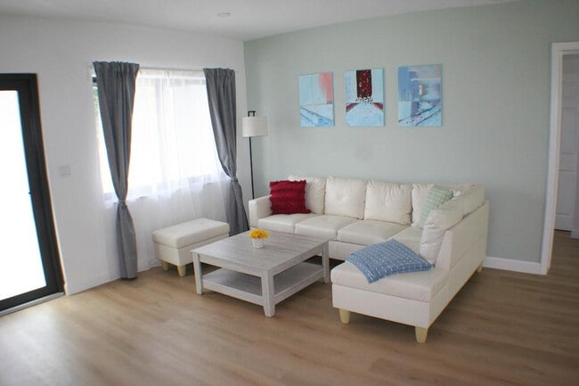 Building Photo - 1901 Northridge Rd