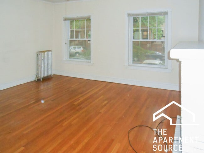 Building Photo - 5131 N Wolcott Ave