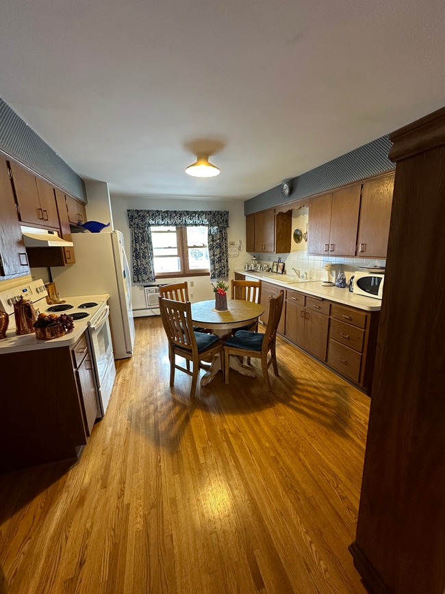 Building Photo - 204 Nolden Ln