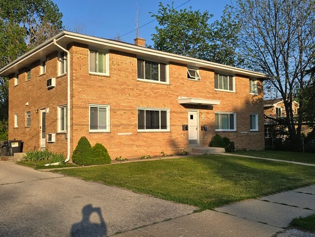 Building Photo - W166N9108 Grand Ave