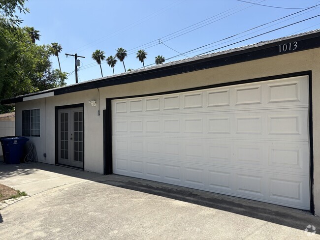 Building Photo - 1013 E Santa Anita Ave