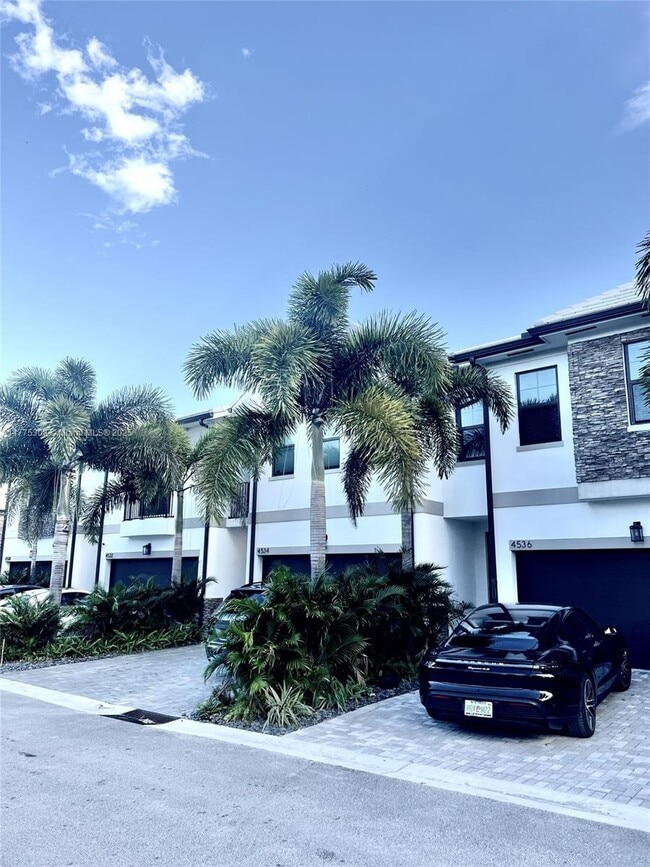 Building Photo - 4536 E Aqua Bella Ln
