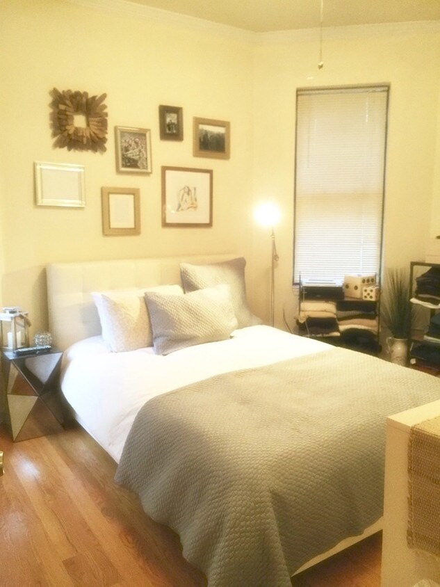 Foto principal - 354 E 66th St