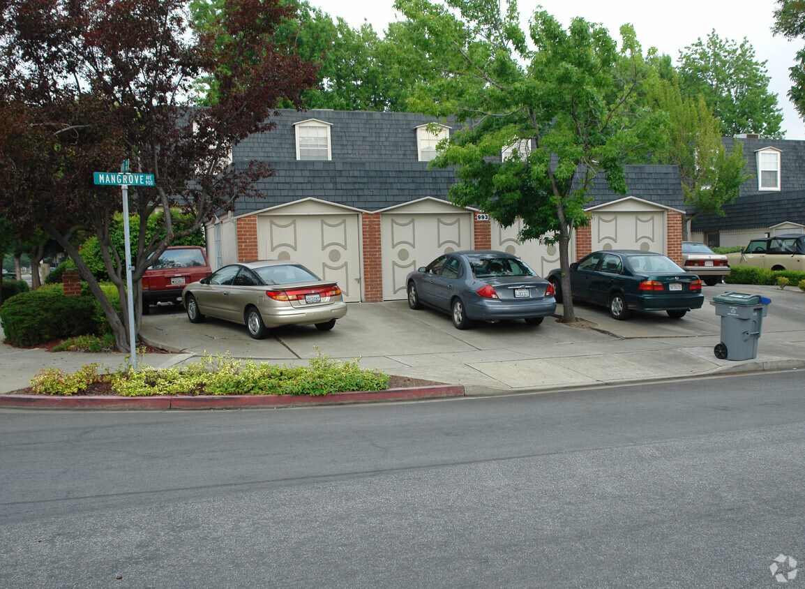 Building Photo - 993 Mangrove Ave