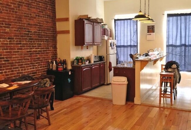 Building Photo - 669 Massachusetts Ave