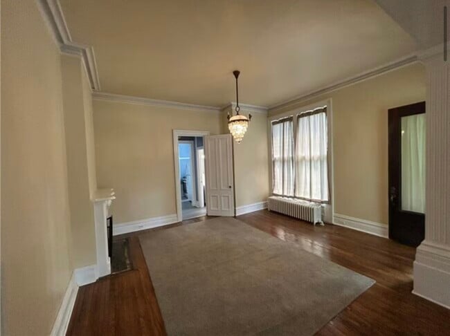 1A Living Room - 401 Maple Ave Utilities Included