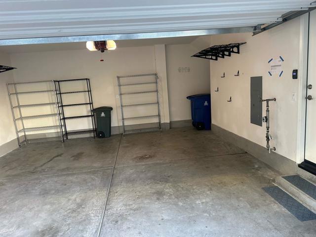 Foto del edificio - 5256 Beachfront Cove St