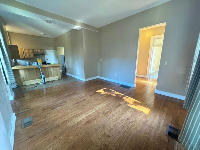Foto del edificio - 337 N Ellis St