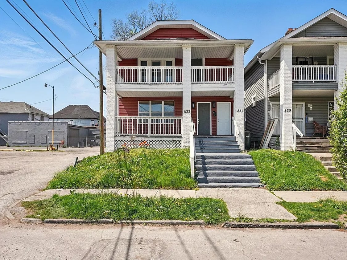 Foto principal - 831-833 Lilley Ave