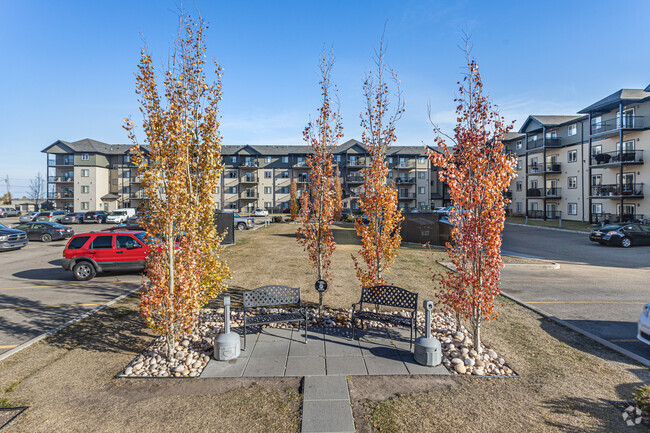 Photo du bâtiment - Avalon Court Building A