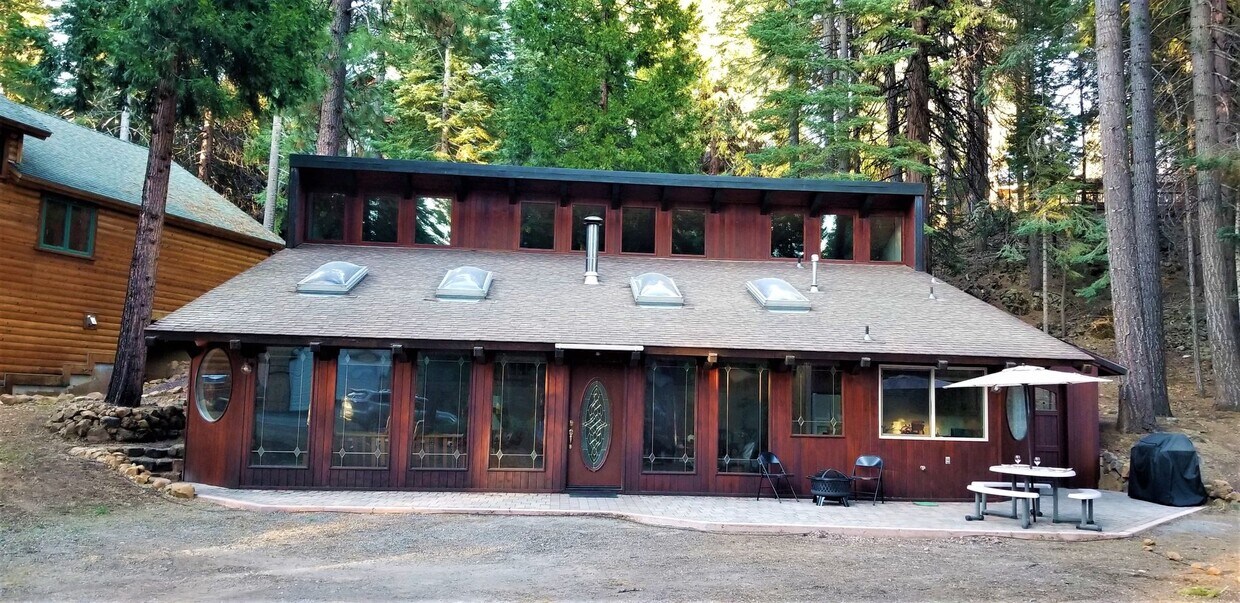 Primary Photo - FURNISHED HOME IN LAKE ALMANOR COUNTRY CLUB