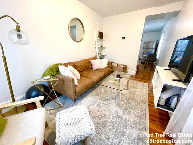 Building Photo - 66 L St