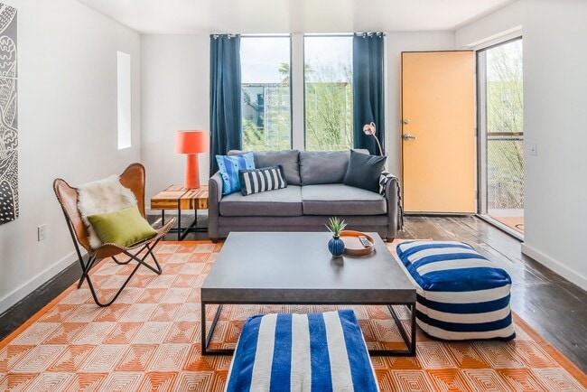Containers on Grand - Containers on Grand Apartment