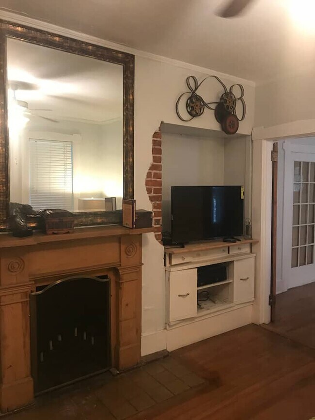 Foto del edificio - 2157 Monroe Ave