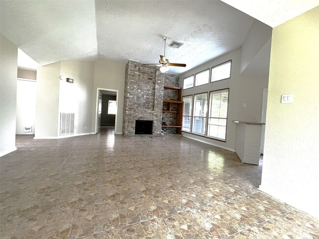 Foto del edificio - 339 El Toro Ln