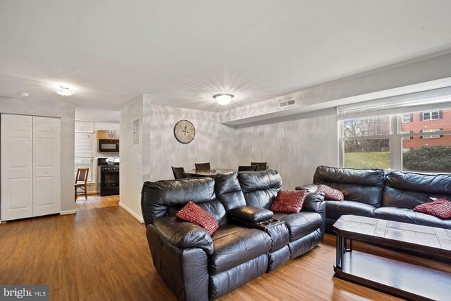 Foto del edificio - 405 N Beauregard St