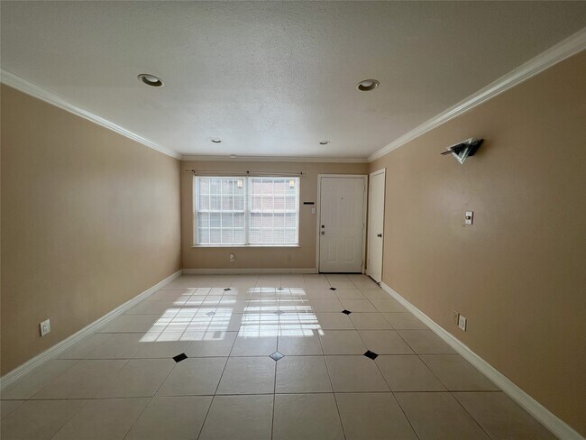 Foto del edificio - 5550 N Braeswood Blvd