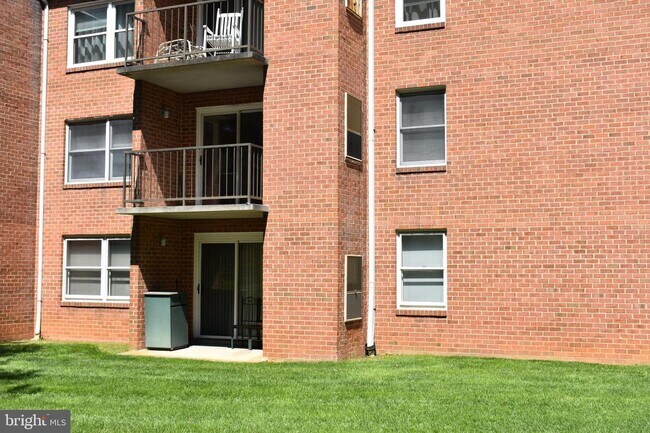 Foto del edificio - 400 Chapel Ct