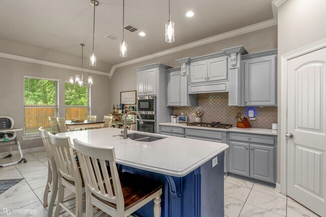 Foto del edificio - Modern 4BR Home w/ Bonus Room in Dogwood South