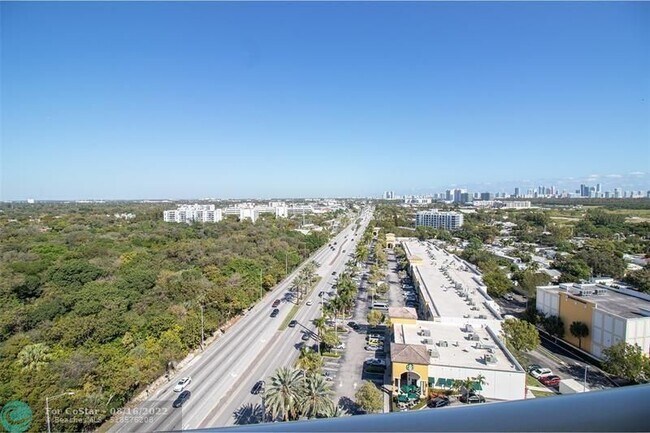 Foto del edificio - 13499 Biscayne Blvd