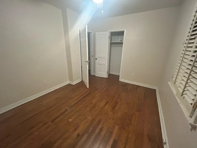 Foto del edificio - 2652 Merwyn Rd