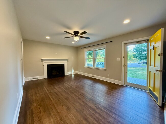 Foto del edificio - 1221 Barkley Rd
