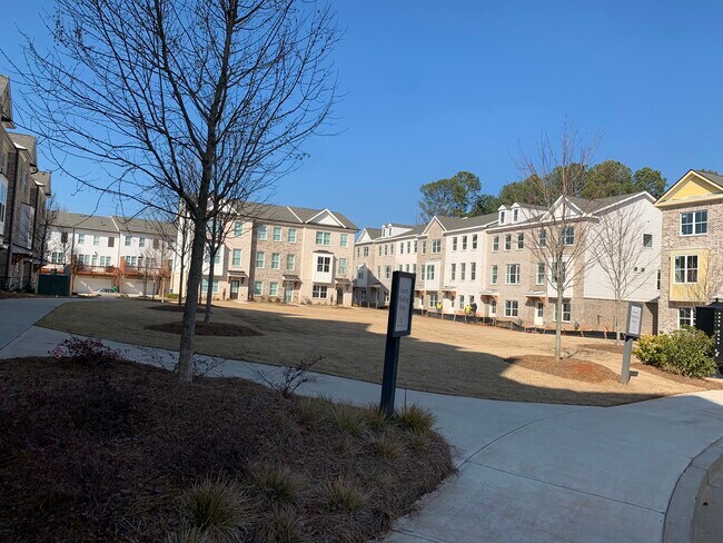 Building Photo - 829 Angora Aly