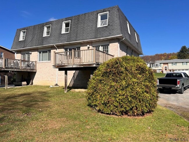 Building Photo - 120-122 Berkey Dr