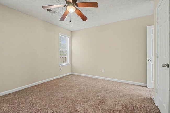 Foto del edificio - 3 Bedroom 2 Bath Home