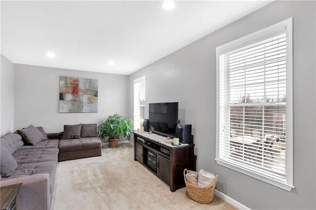 Building Photo - North Fayette - 4 Bedroom, 3 Bath Luxury H...