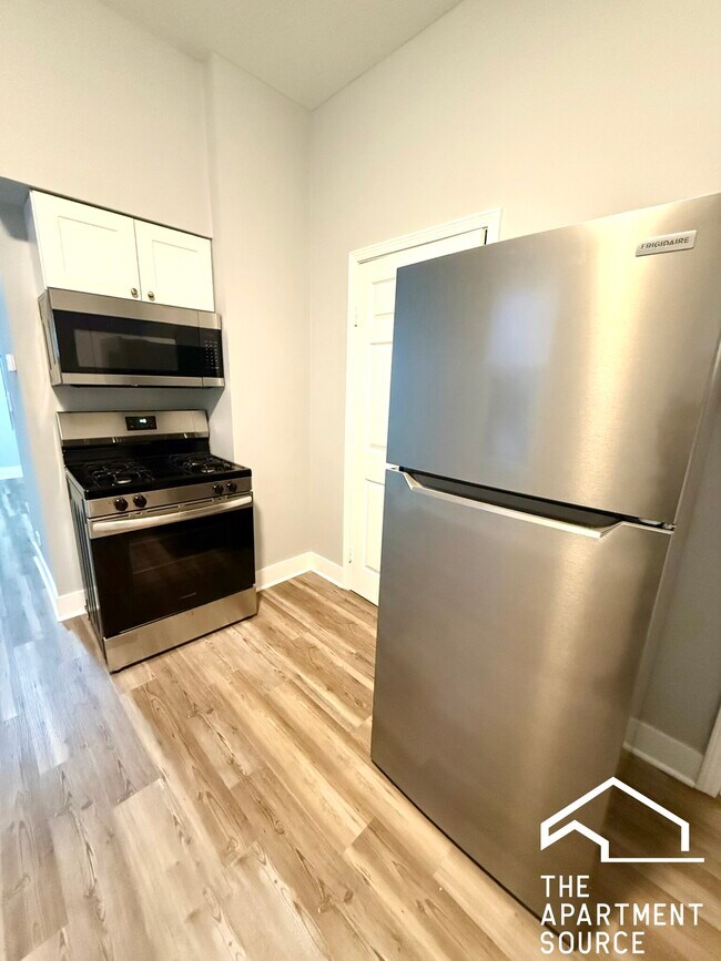 Foto del edificio - 942 N Elston Ave