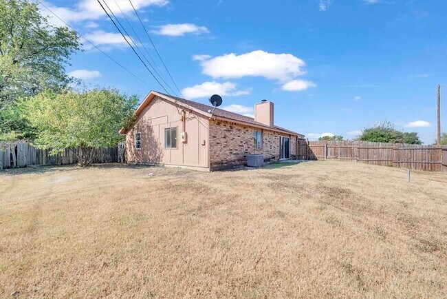 Building Photo - 2006 U.S. Grant Dr