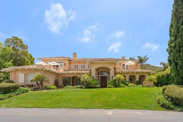 Foto principal - 6369 Clubhouse Dr