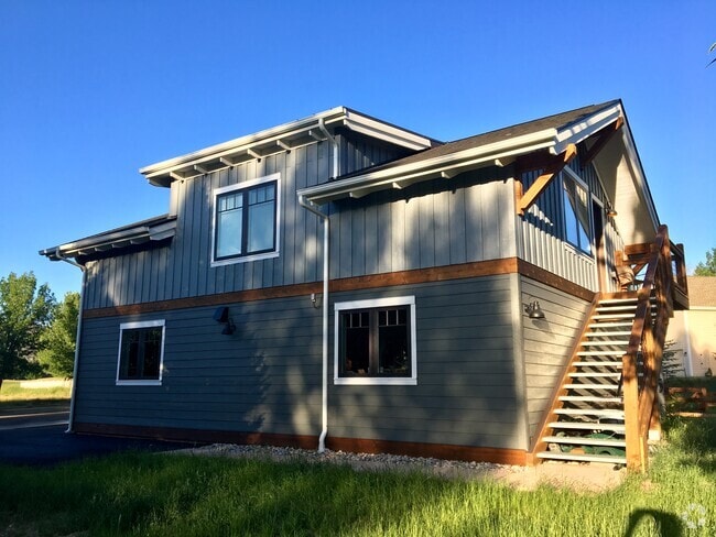 Building Photo - 56 Sawmill Cir