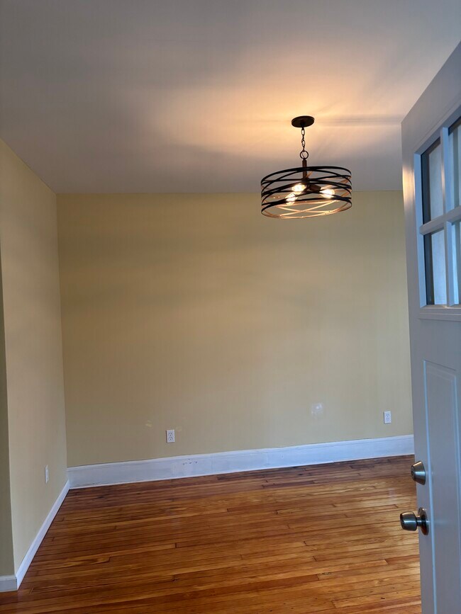 Building Photo - 44 Inman Pl