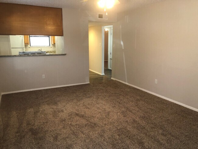 Foto del edificio - Oak Court Apartments