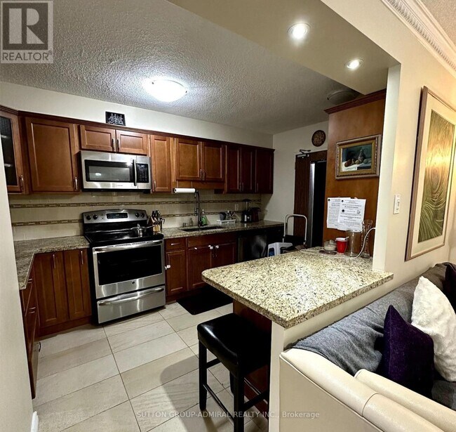 Building Photo - 20 Mississauga Vly Blvd