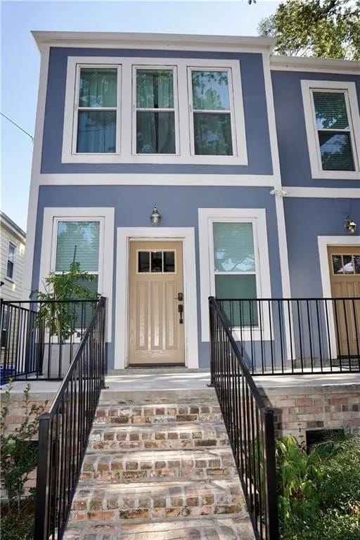 Primary Photo - 4422 S Tonti St