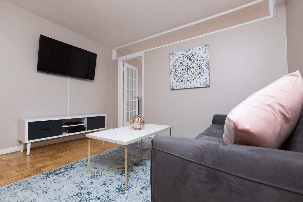 Foto principal - 420 E 80th St