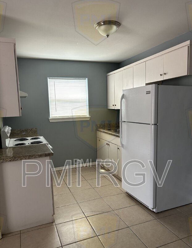 Building Photo - 1410 Quitaca Dr