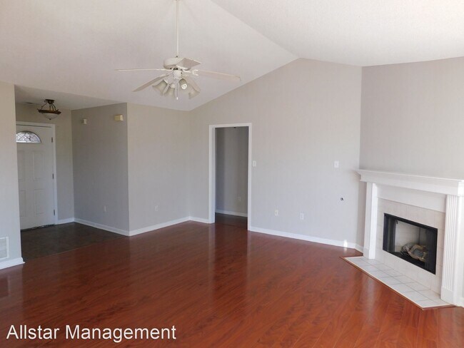 Foto del edificio - 5 br, 2 bath House - 2573 Baird Drive
